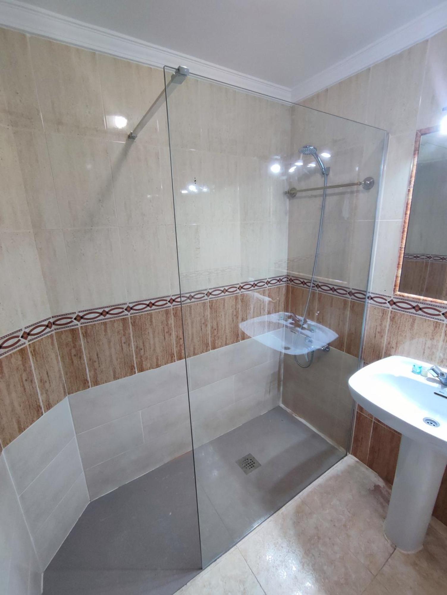 Hostal Las Palomas Lucena Bagian luar foto